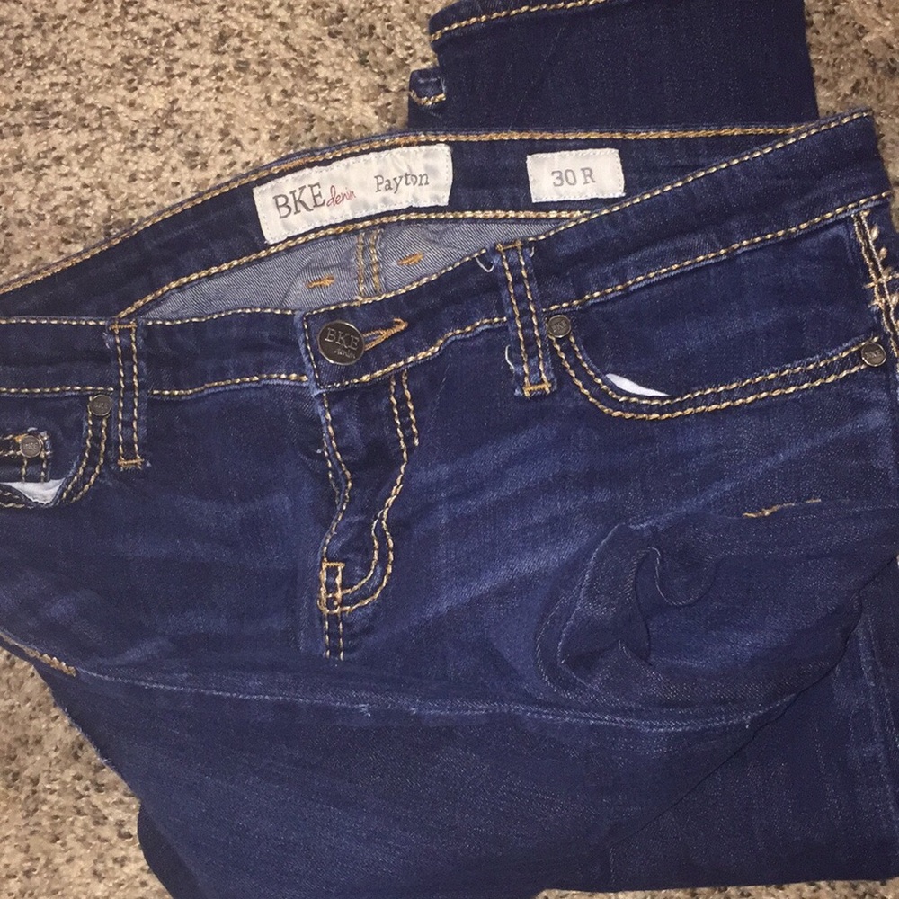 BKE skinny jeans Sz 30R like new run a bit big
